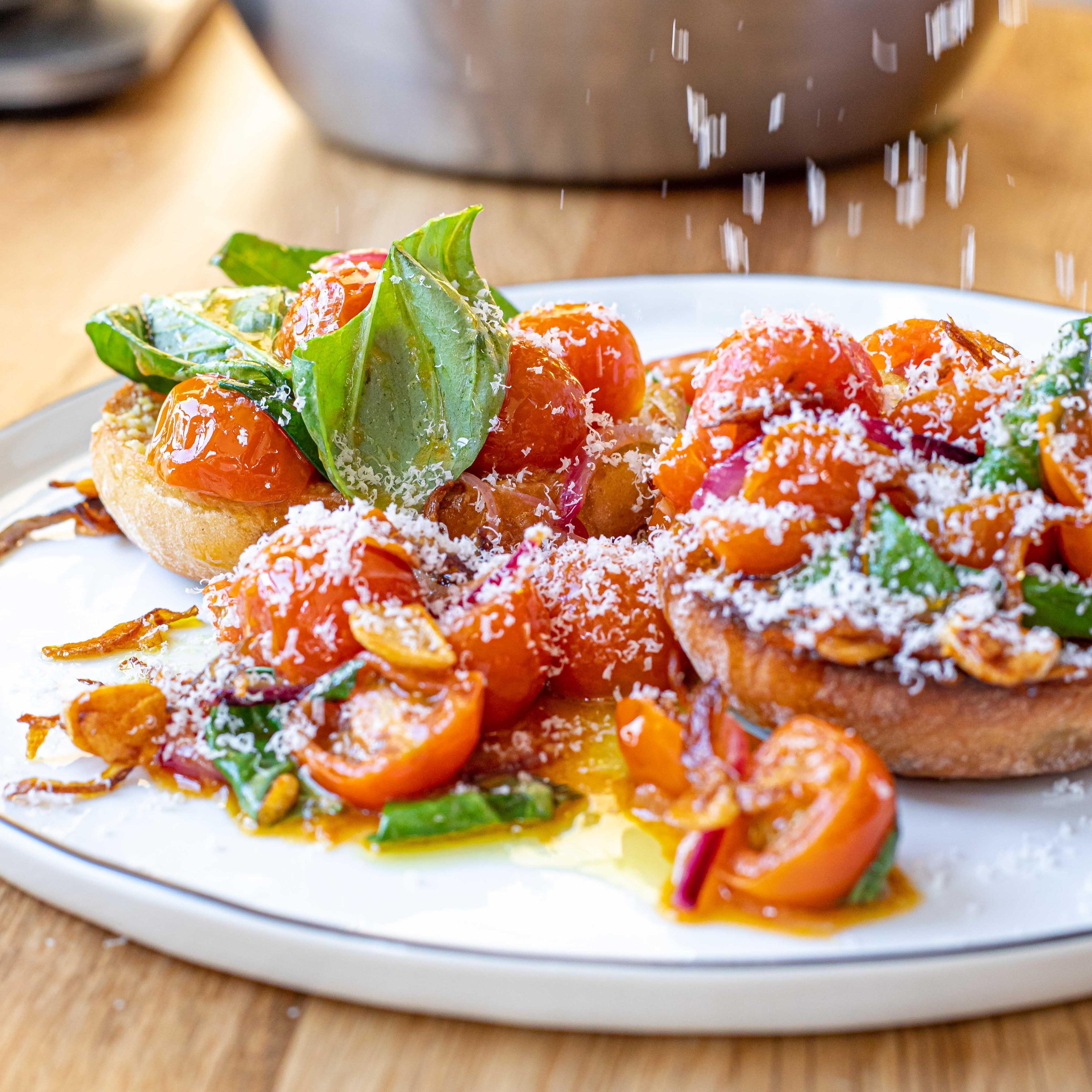 Crispy Garlic Tomato Cheese Toasts