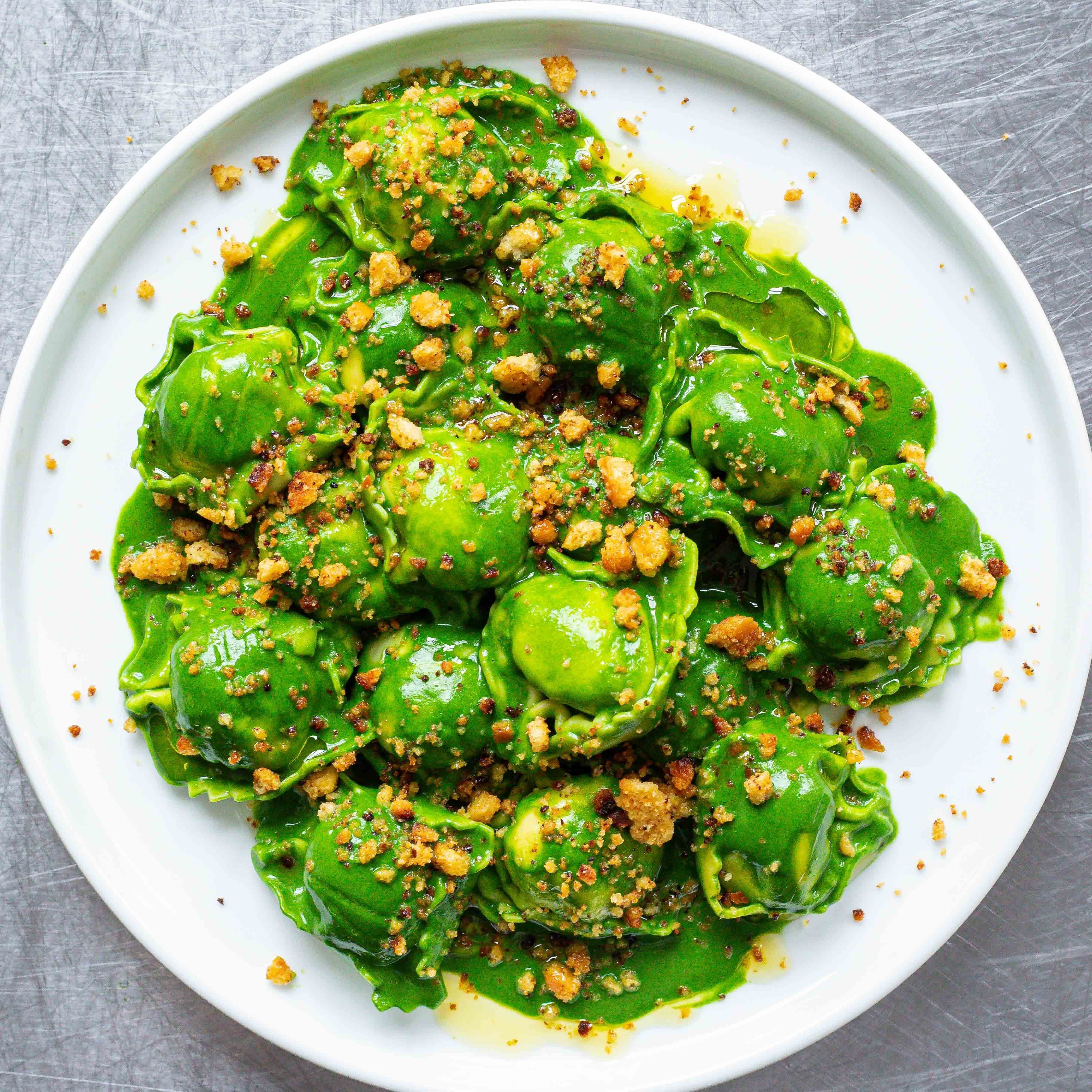 Spinach y Tortelloni With Crispy Breadcrumbs