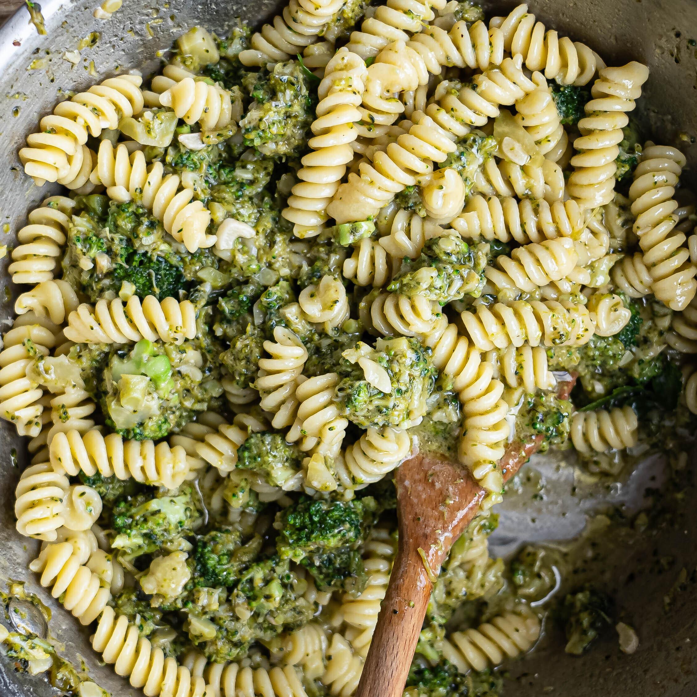 Melted Broccoli Capers Pasta