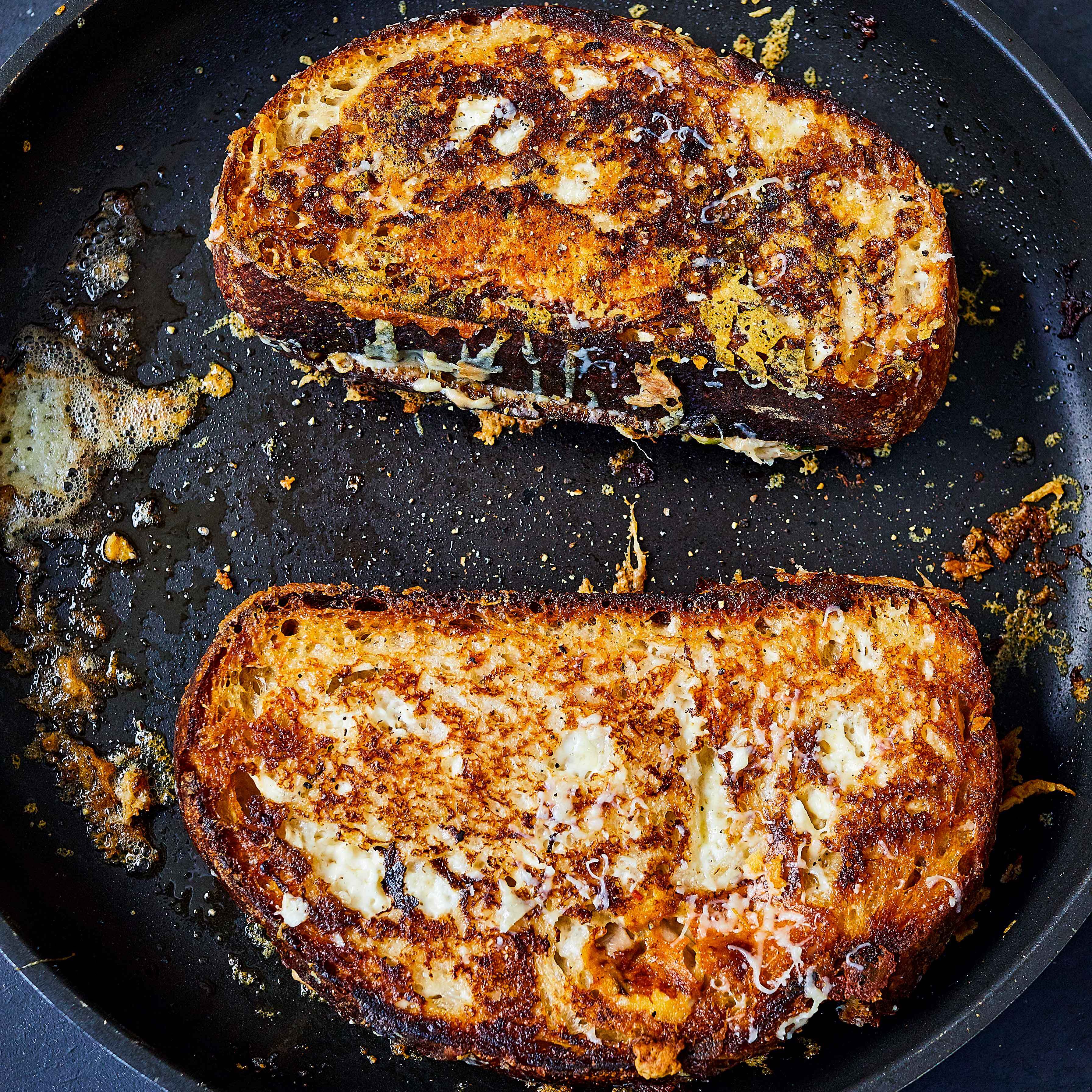 Spicy Smoked Cheddar Tuna Melts