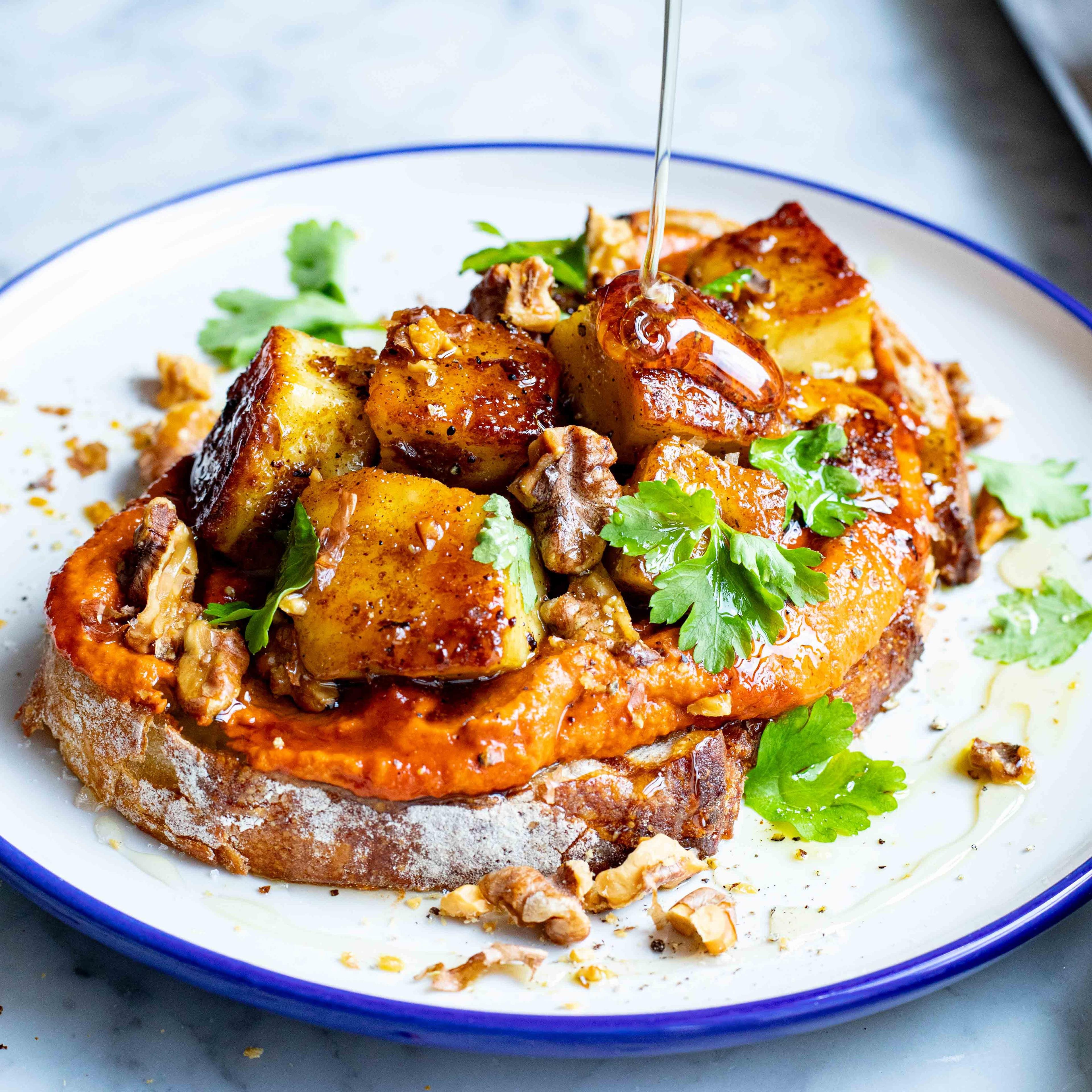 Cinnamon Glazed Halloumi Toasts Recipe