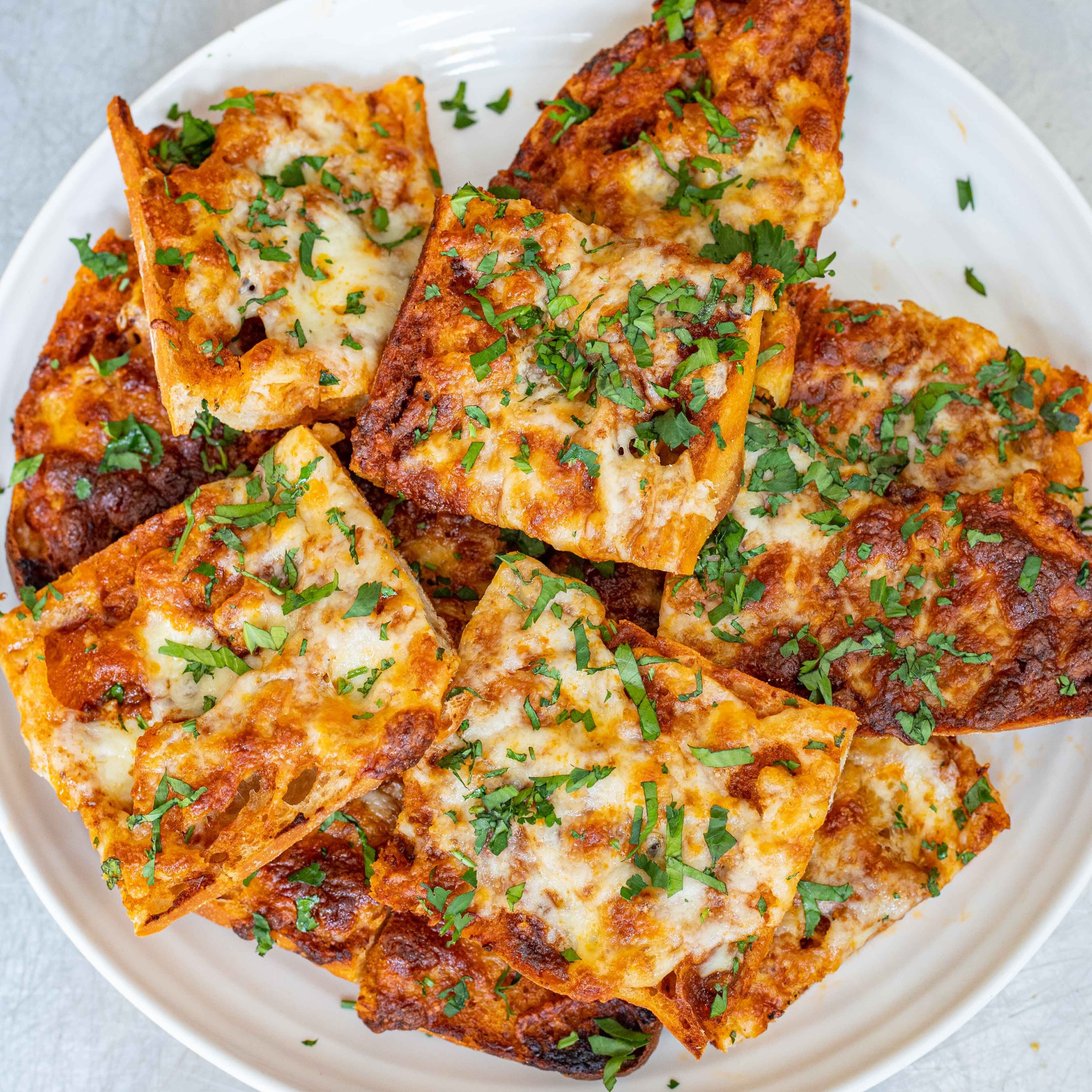 Cheesy Chipotle Garlic Bread