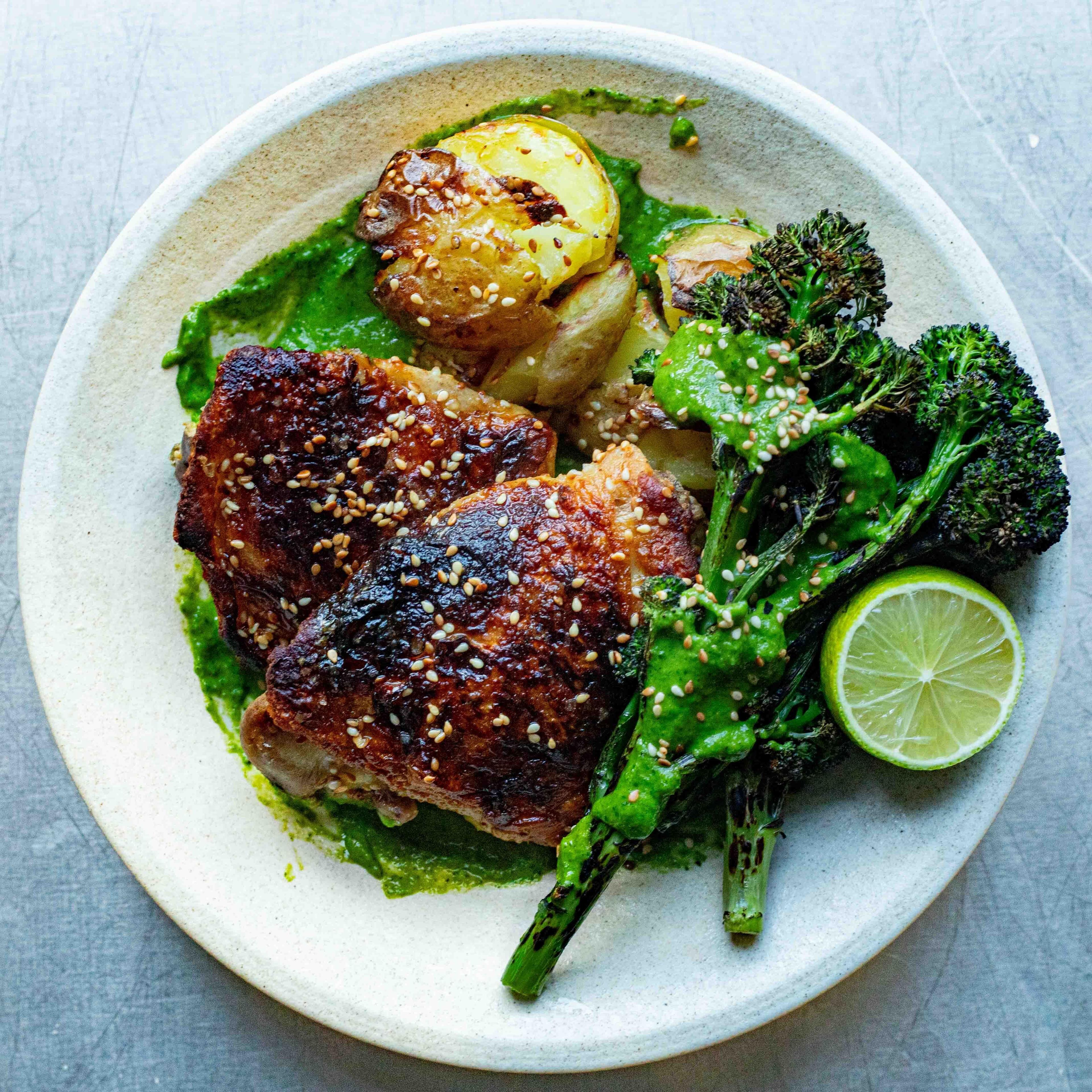 Crispy Chicken Thighs With Sesame Green Sauce