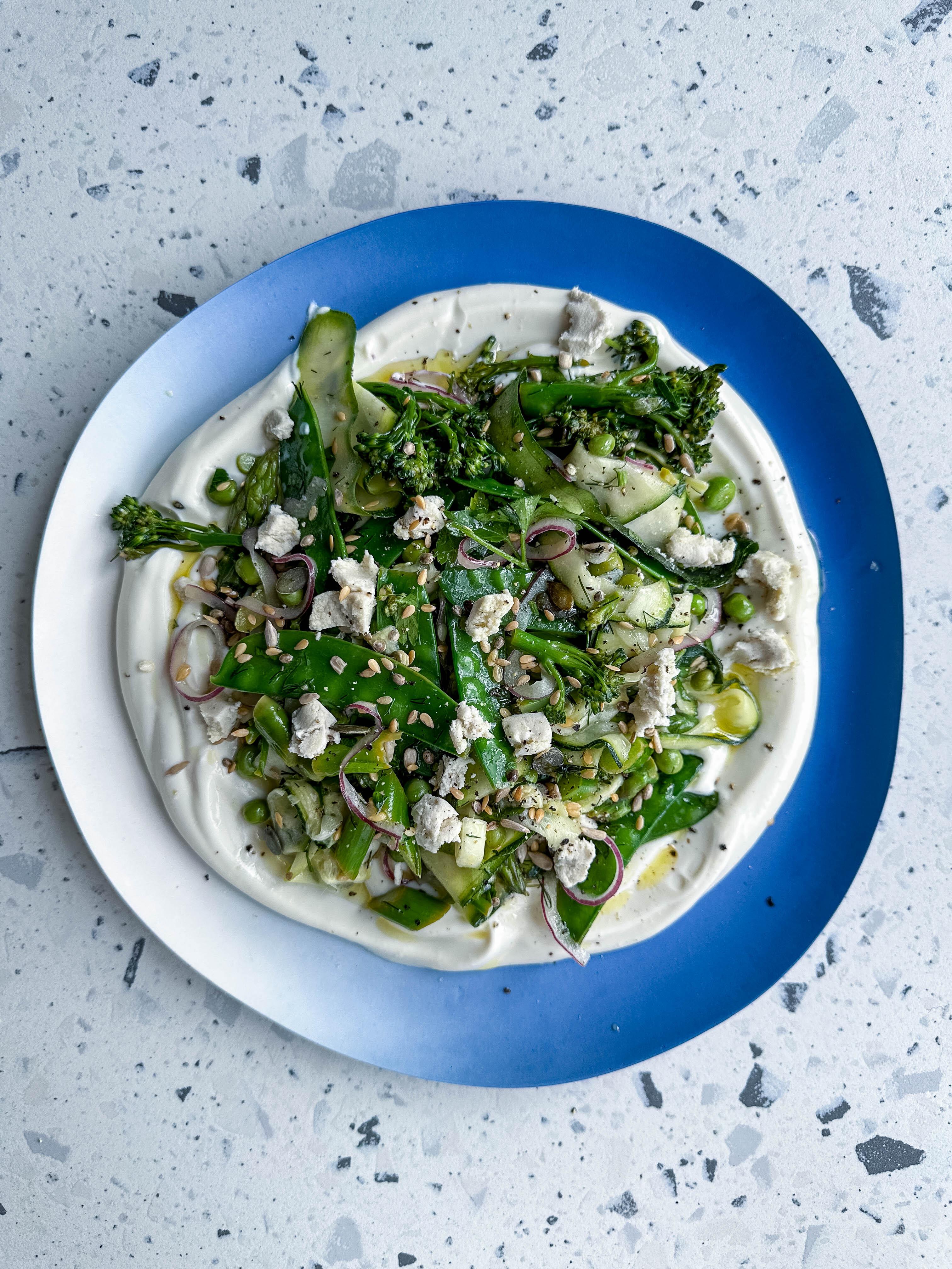 Crunchy Green Salad with Yoghurt