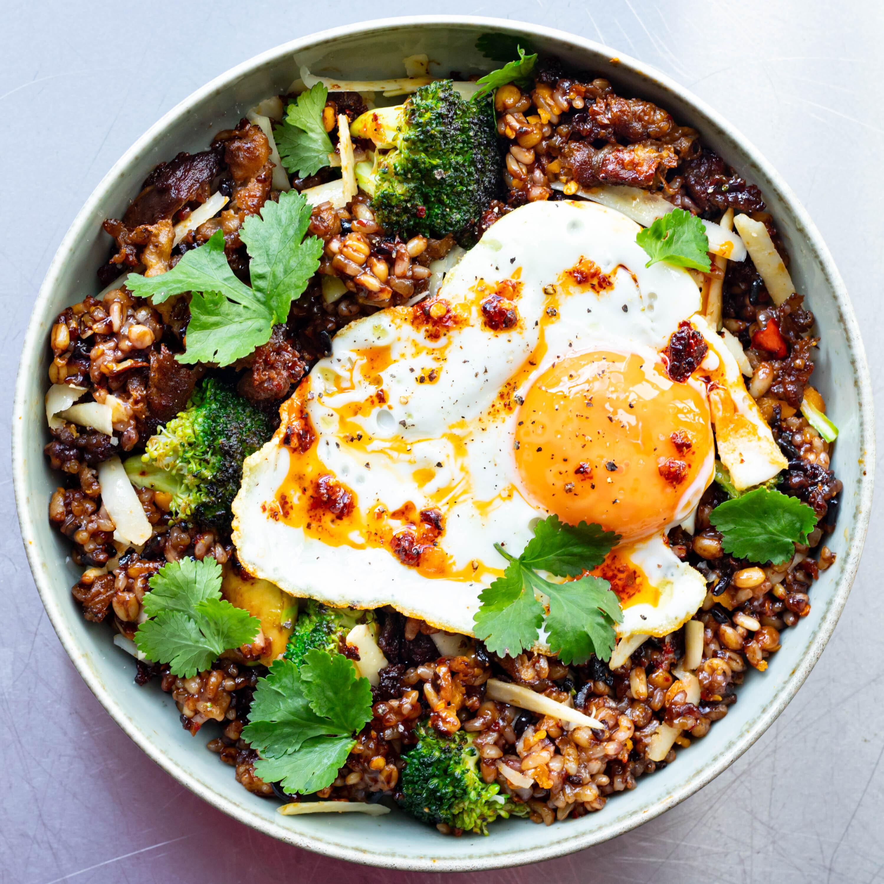 One Pan Cheesy Beef Broccoli