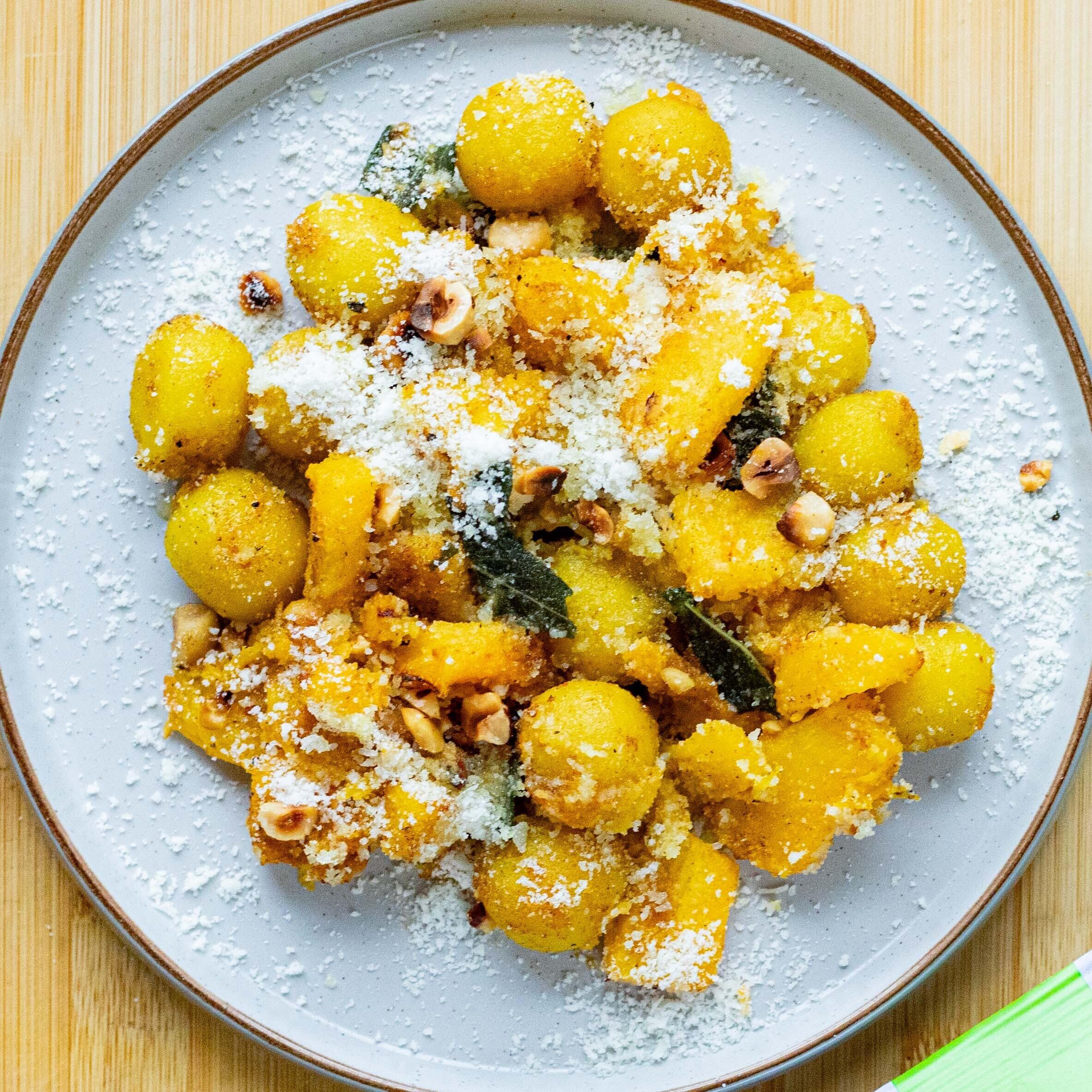 Crispy Spinach Mozzarella Gnocchi with Brown Butter Pumpkin 2