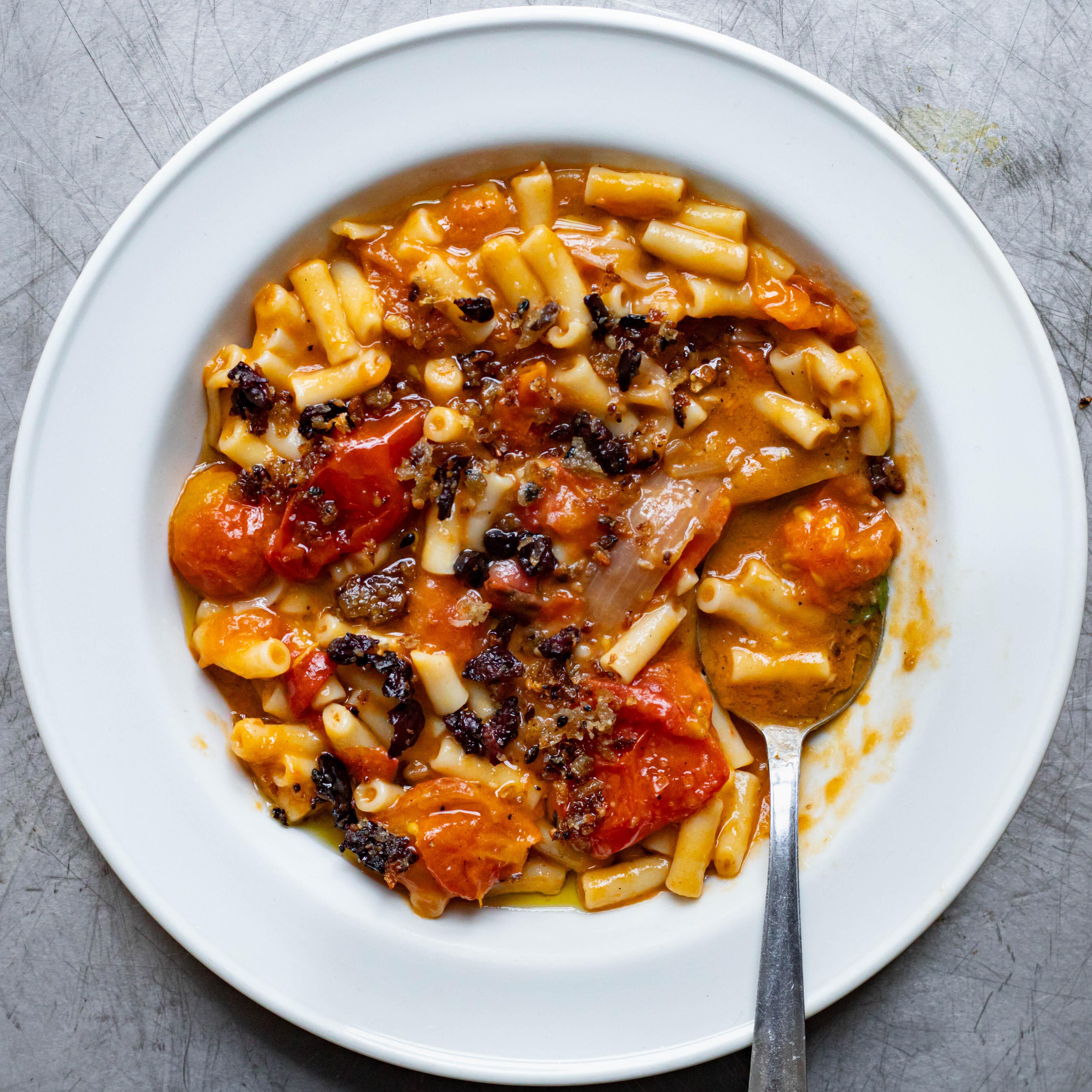 Balsamic Tomato Macaroni with Olive Pangratatto