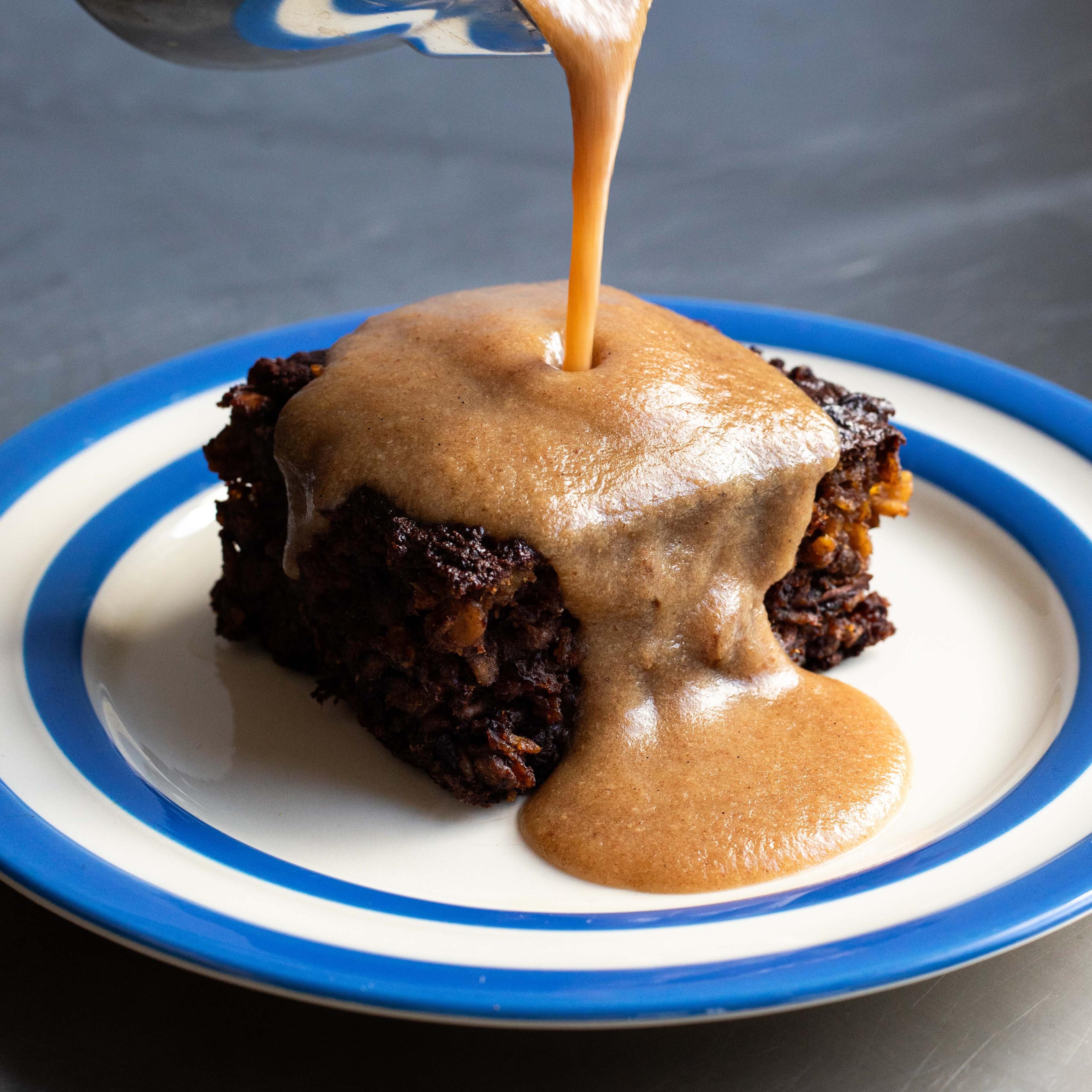 Sticky Toffee Baked Oats